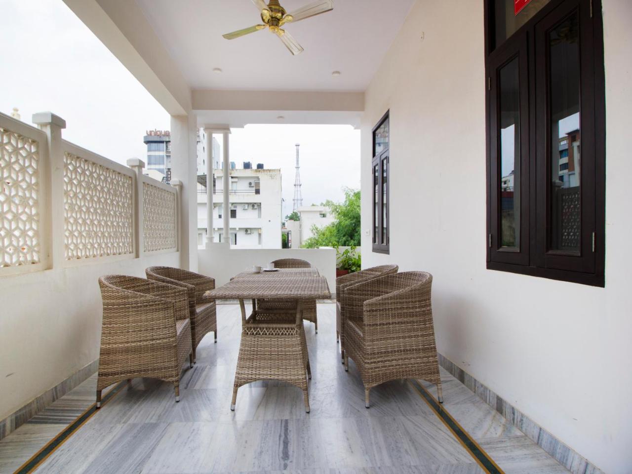 Fabhotel Jaipur Villa Exteriör bild